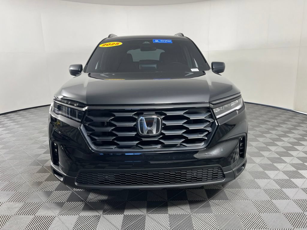 Certified 2025 Honda Pilot Sport image 7
