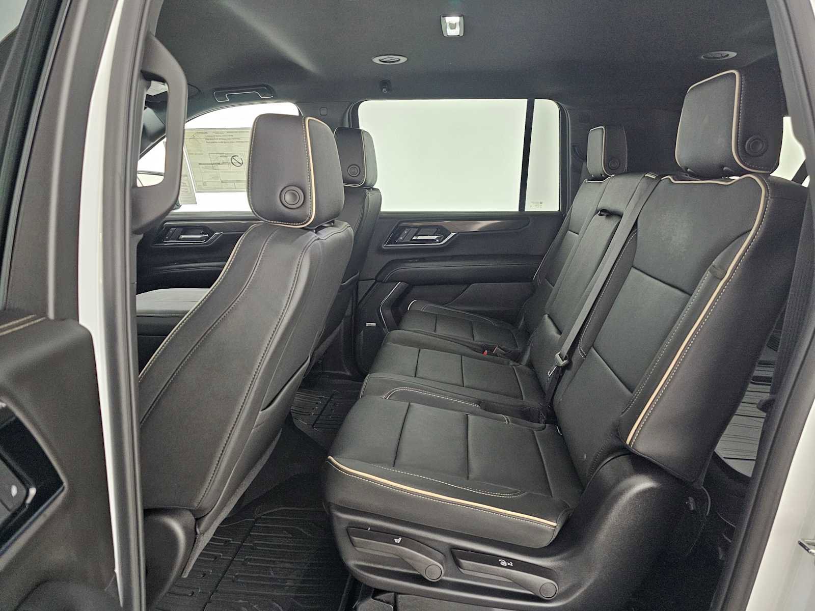 New 2026 GMC Yukon XL Elevation image 19