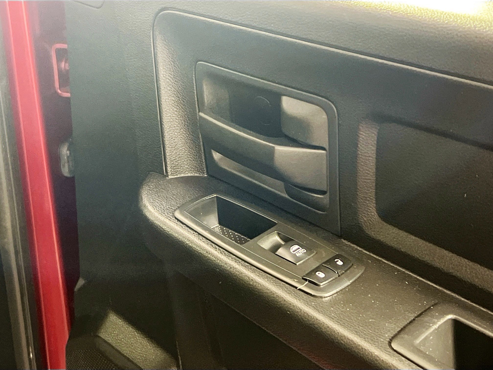 Used 2013 RAM 1500 Express RWD image 30