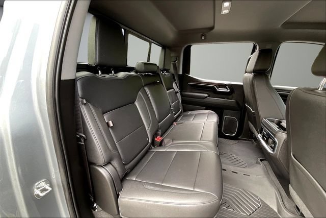 Used 2023 GMC Sierra 1500 SLT w/ SLT Premium Plus Package AWD/4WD image 28