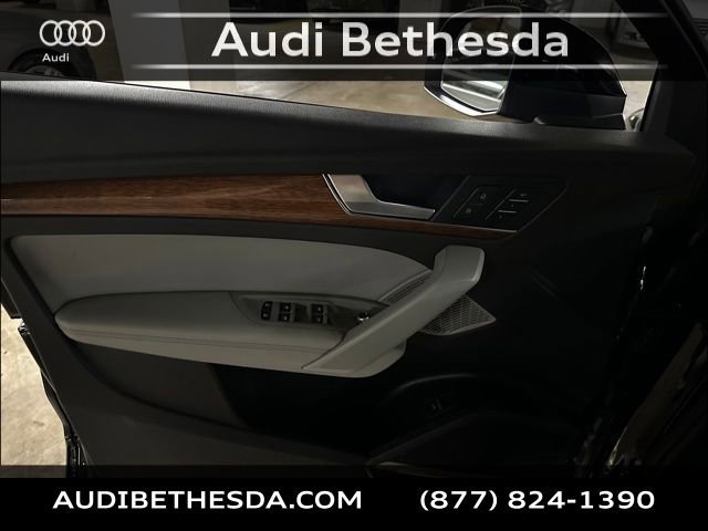 Used 2023 Audi Q5 2.0T Premium Plus w/ Premium Plus Package AWD/4WD image 14
