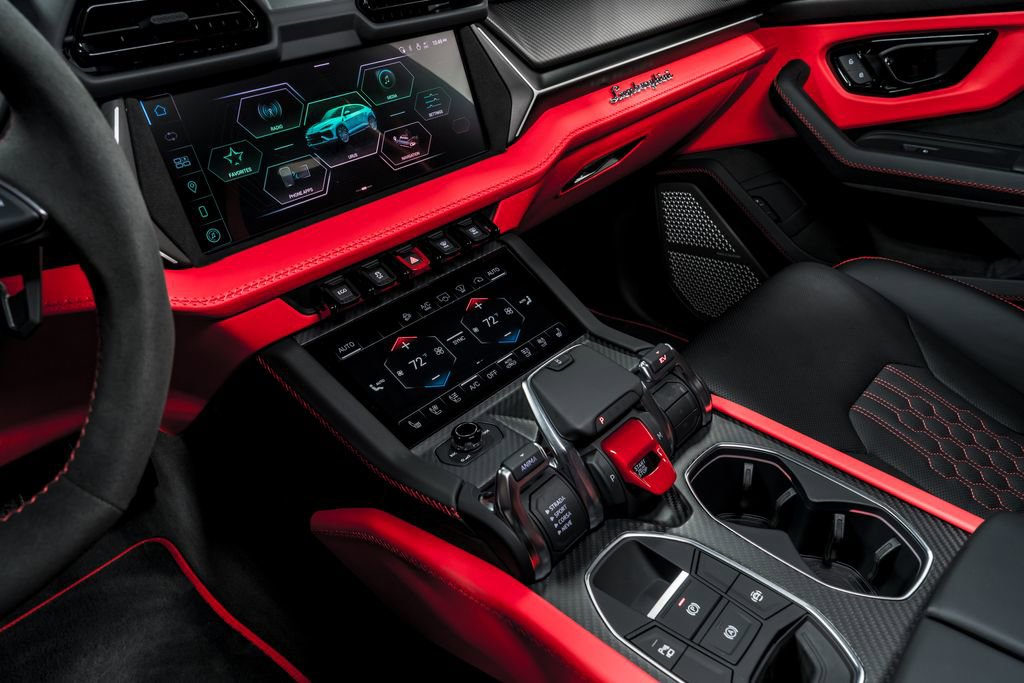 Used 2025 Lamborghini Urus SE image 25