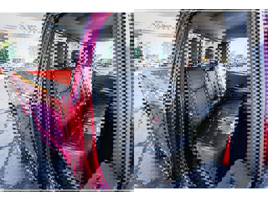 New 2026 Ford F250 Lariat image 25