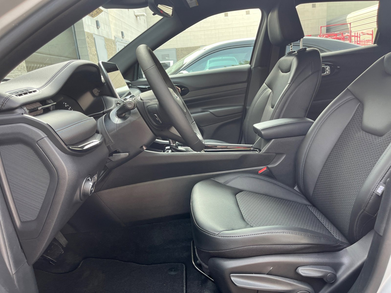 New 2026 Jeep Compass Latitude image 12