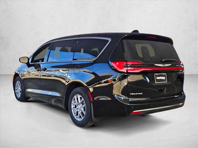 New 2026 Chrysler Pacifica Select FWD image 9