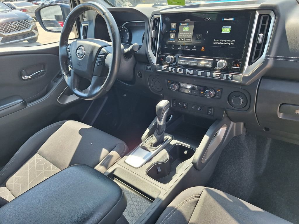 Used 2025 Nissan Frontier SV w/ SV Convenience Package RWD image 27