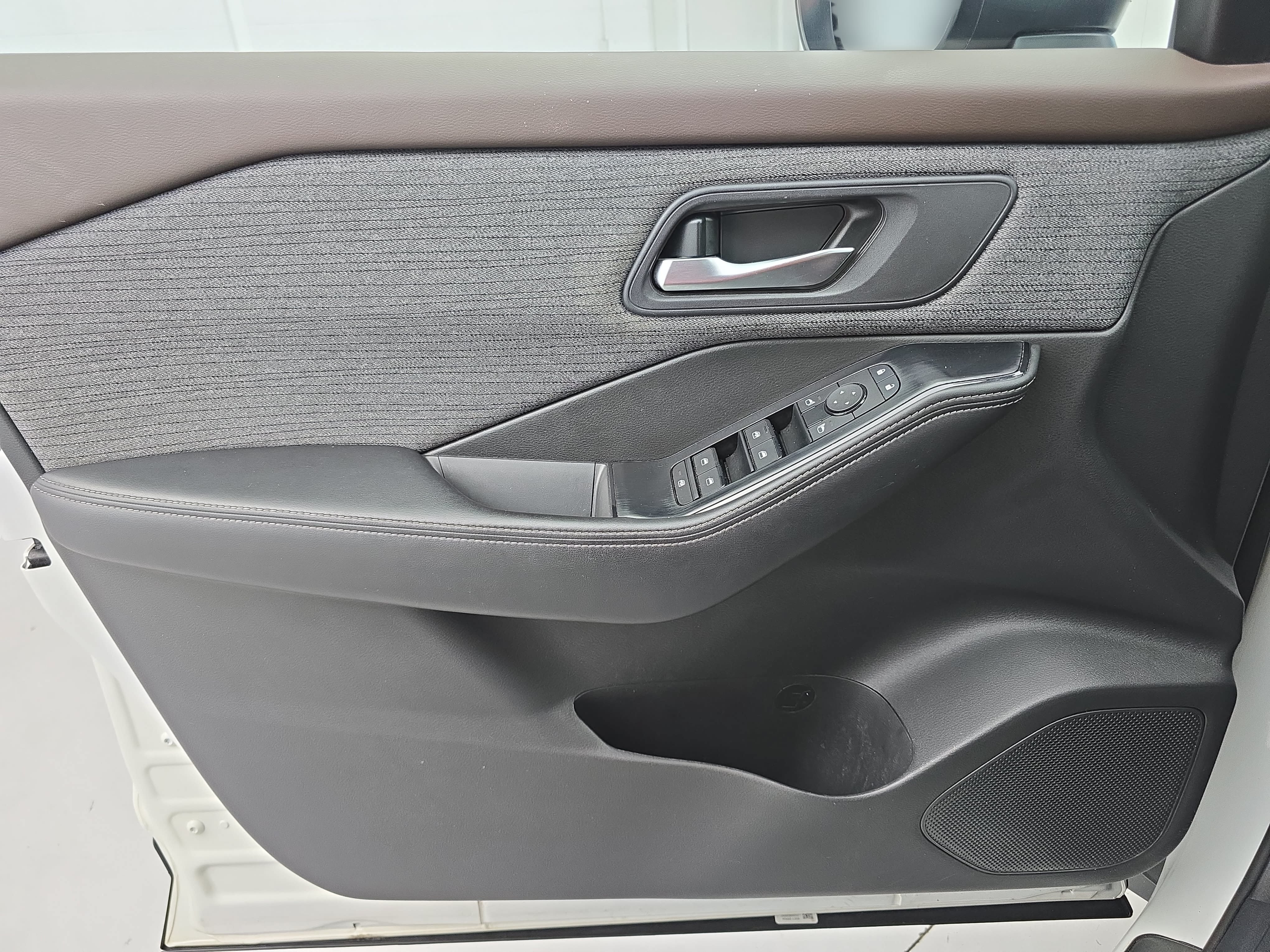 Certified 2023 Nissan Rogue SV AWD/4WD image 25