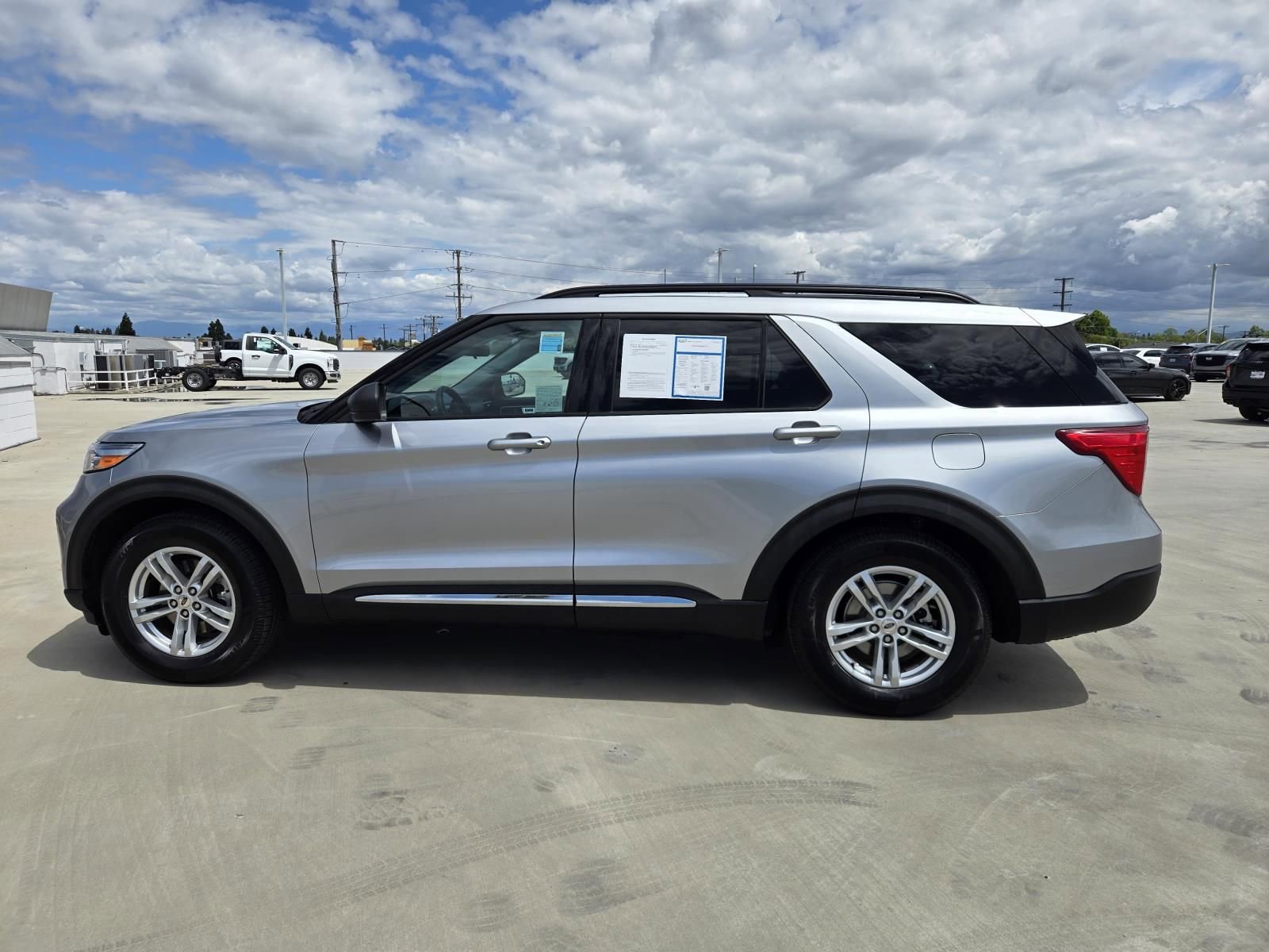 Used 2021 Ford Explorer XLT RWD image 7