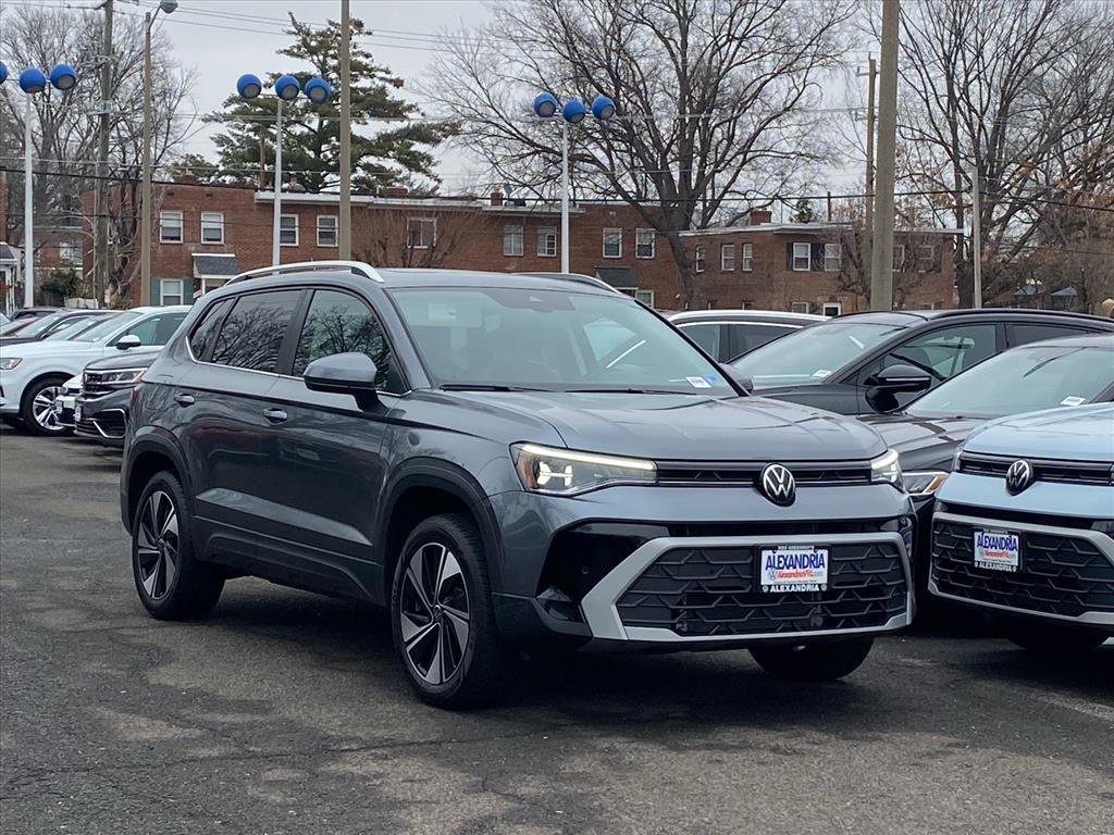 Used 2025 Volkswagen Taos SE