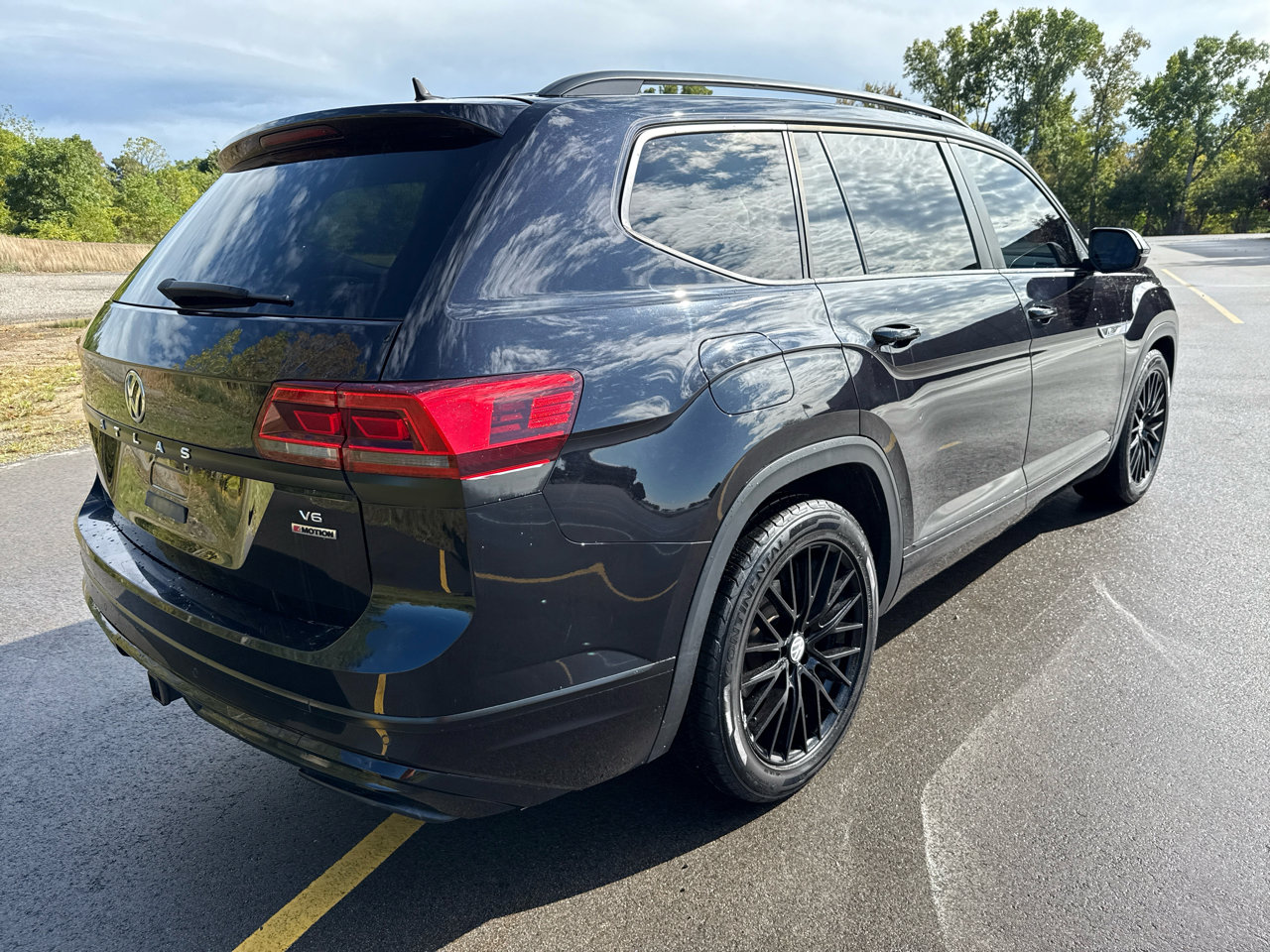 Used 2019 Volkswagen Atlas SEL R-Line image 5