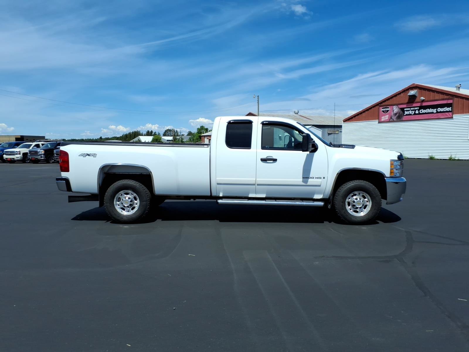 Used 2008 Chevrolet Silverado 2500 LT w/ 1LT Convenience Package AWD/4WD image 7
