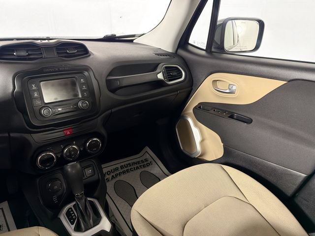 Used 2016 Jeep Renegade Latitude w/ Popular Equipment Group AWD/4WD image 22