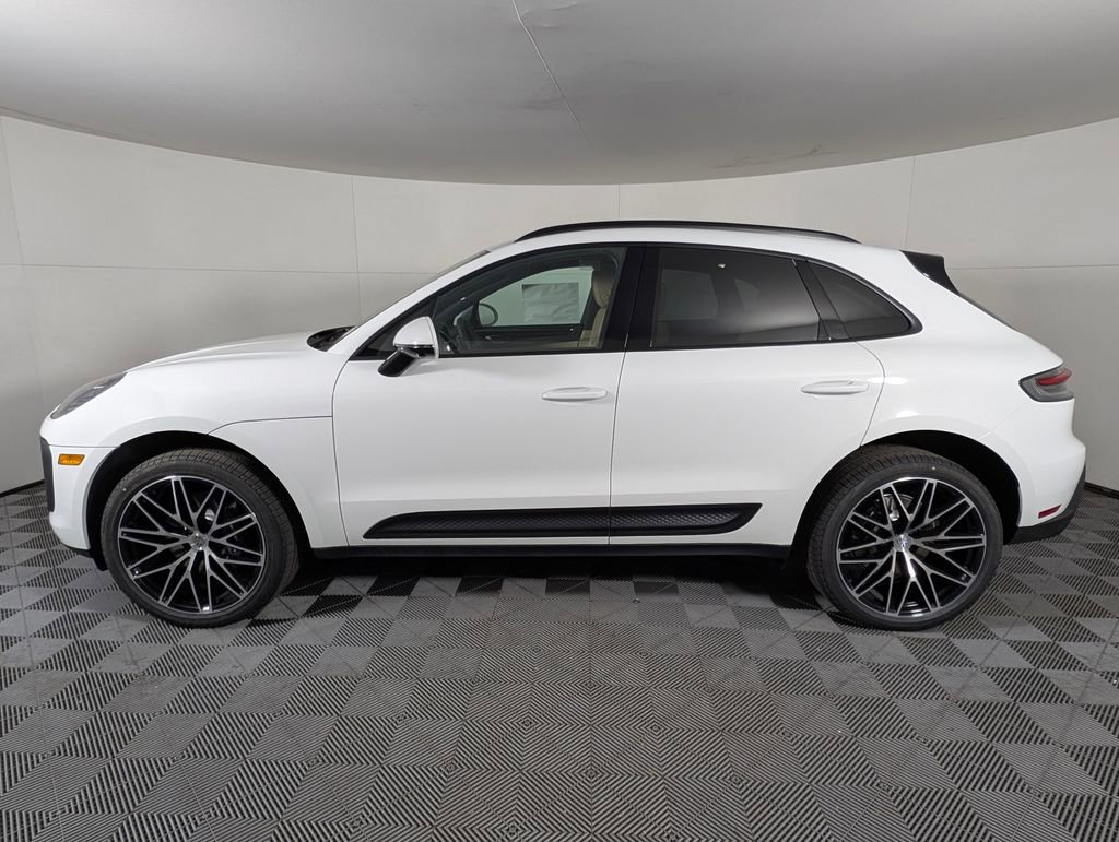 New 2026 Porsche Macan image 2