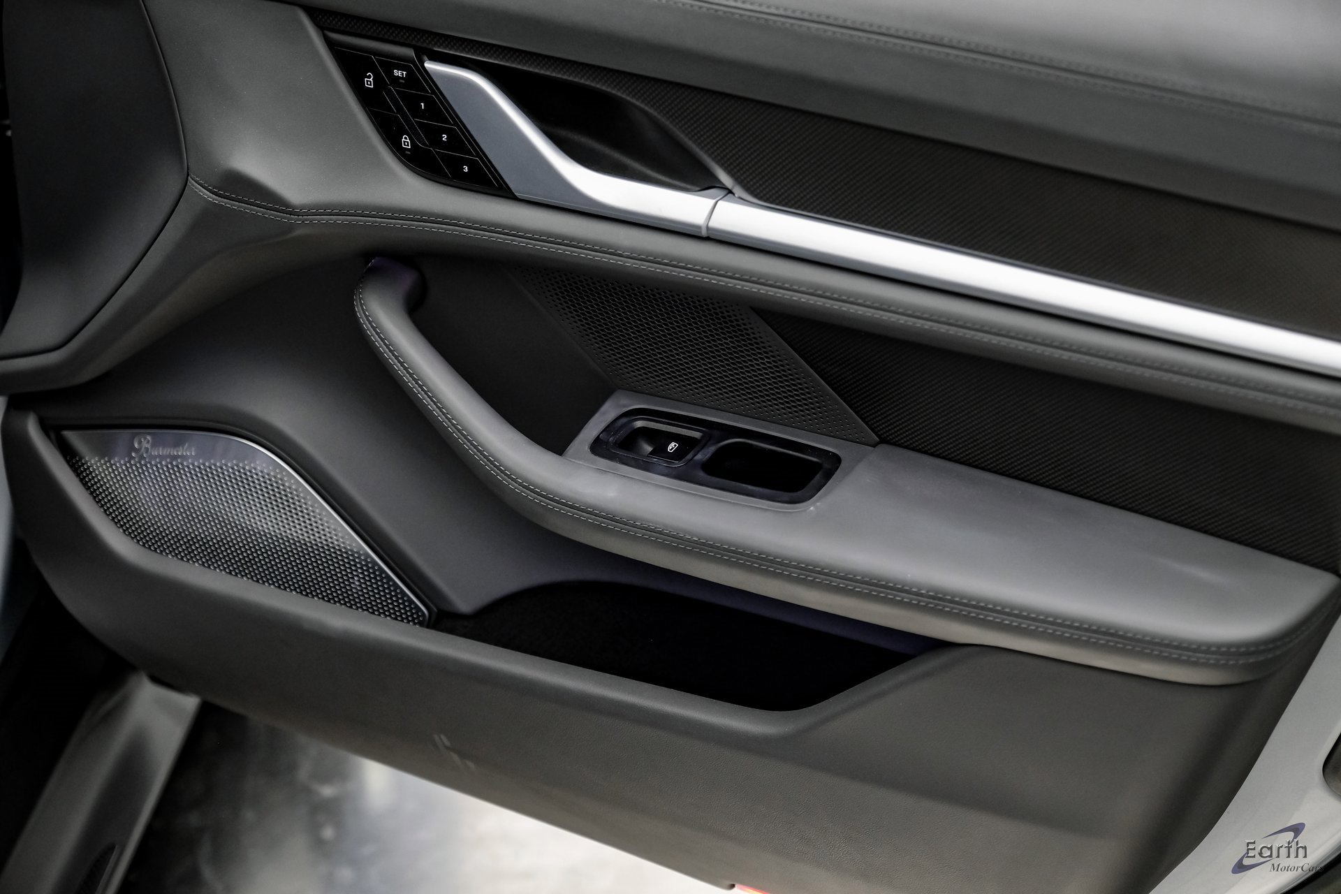 Used 2023 Porsche Taycan Turbo S w/ Premium Package image 81