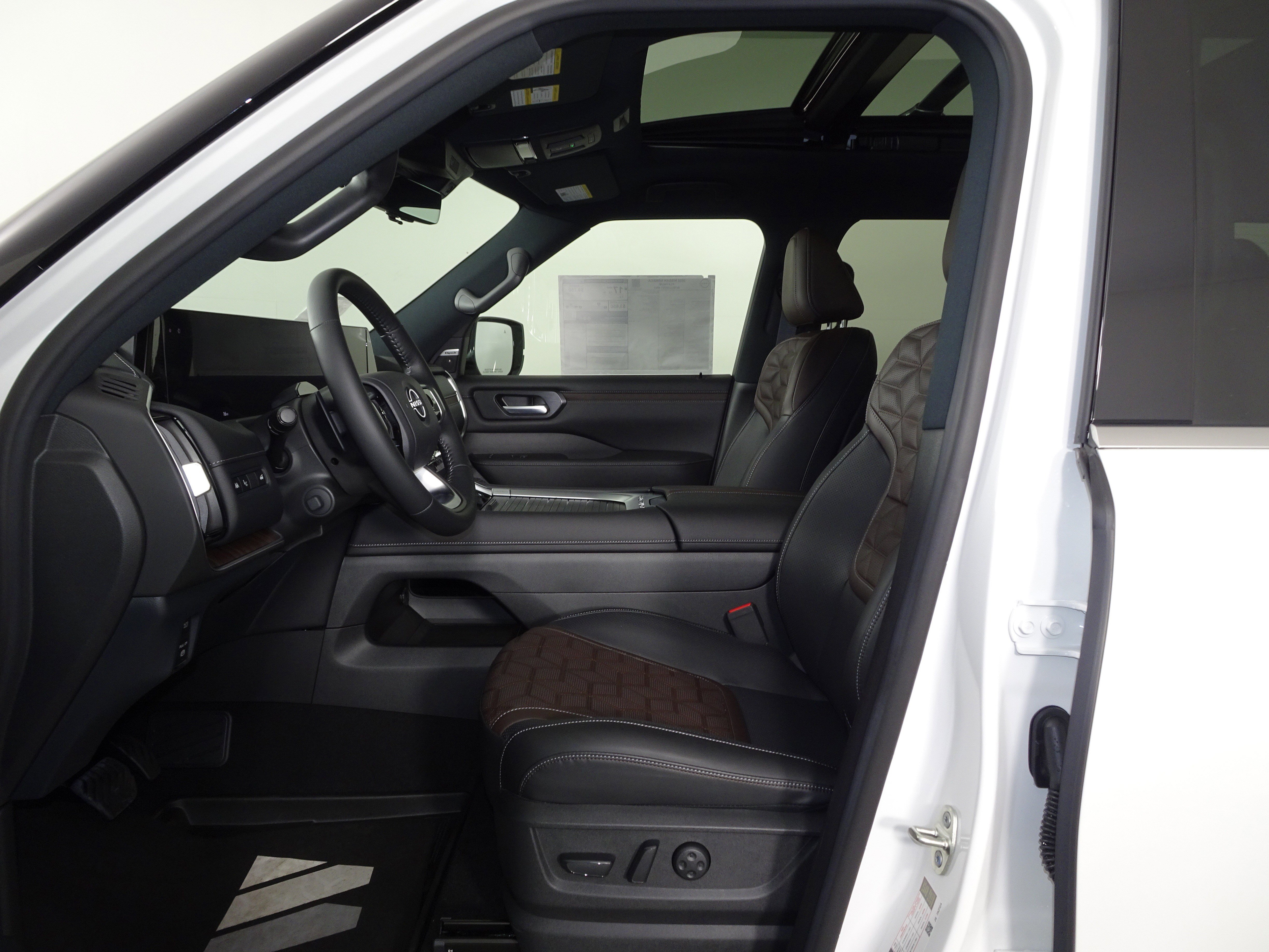 New 2026 Nissan Armada Platinum image 4