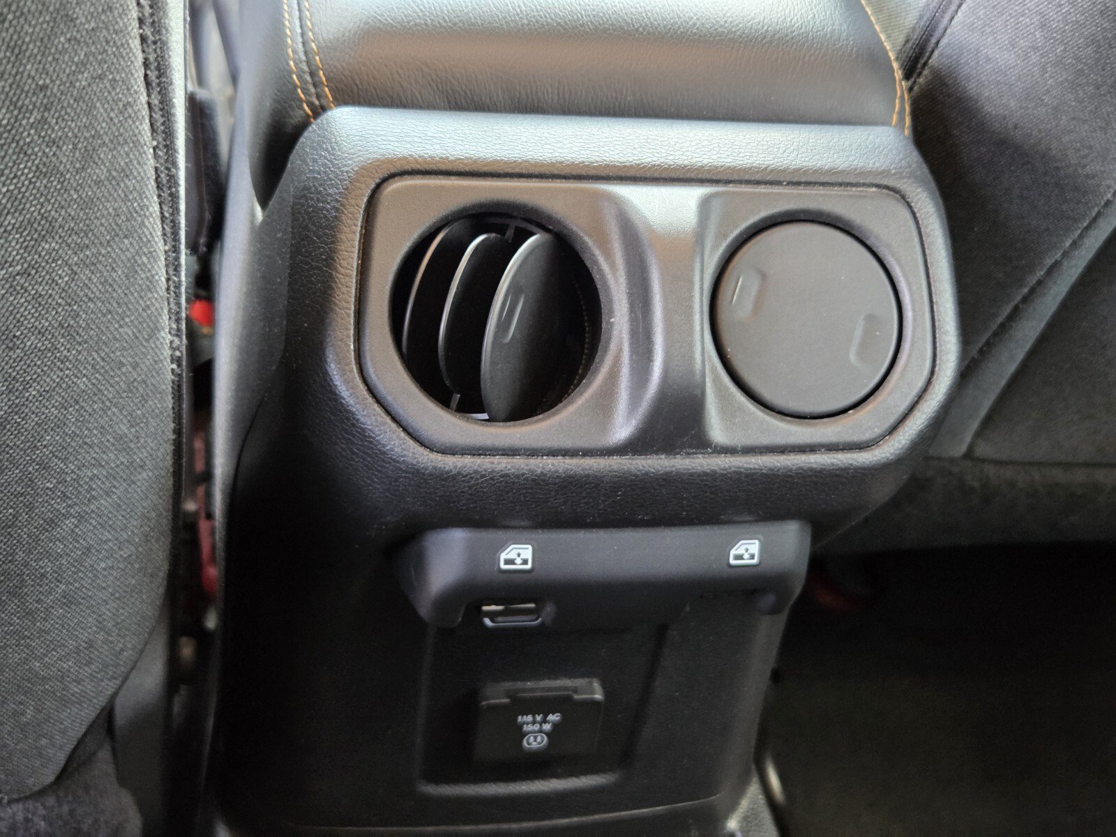 Used 2024 Jeep Wrangler Unlimited Sahara AWD/4WD image 13
