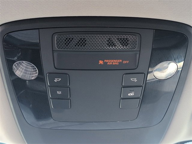 Used 2023 Kia Carnival LX image 13