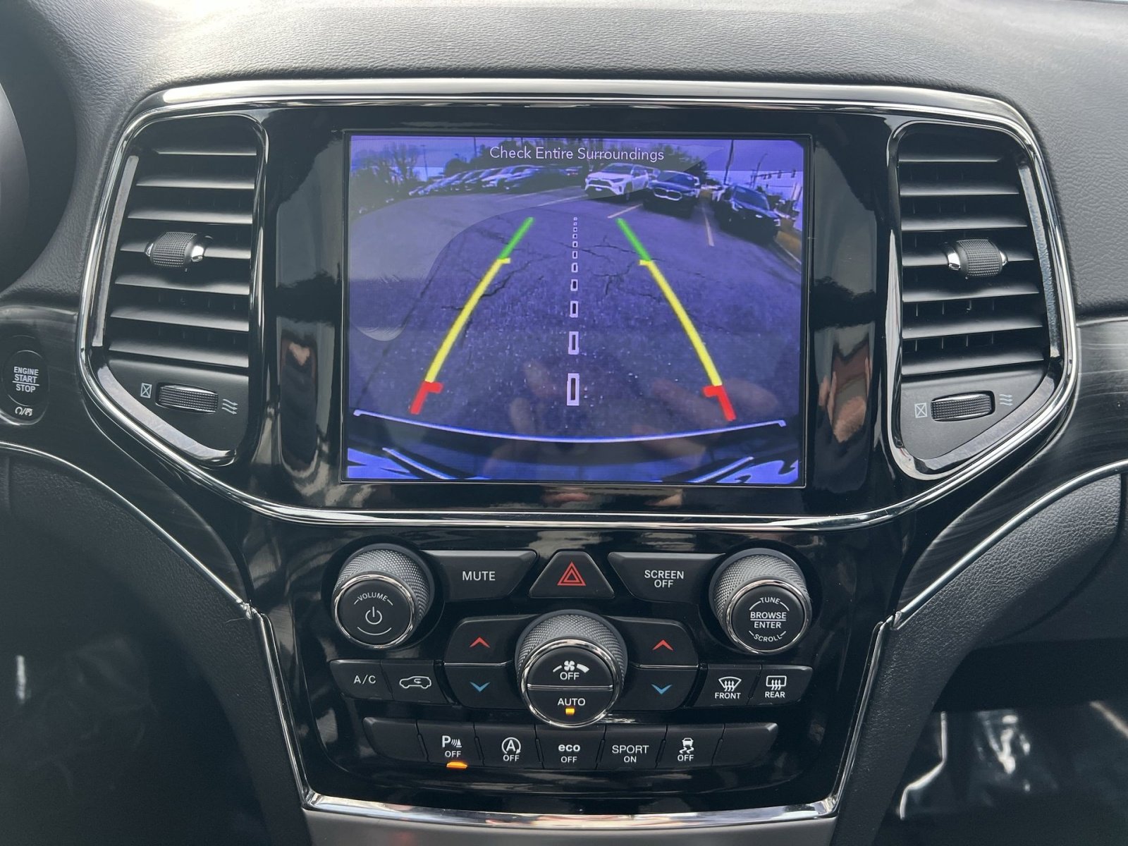 Used 2019 Jeep Grand Cherokee Limited w/ Luxury Group II image 19