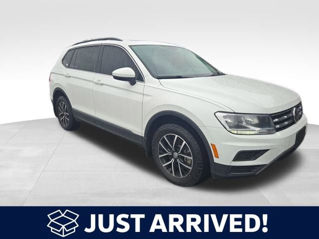 Used 2021 Volkswagen Tiguan SE image 1