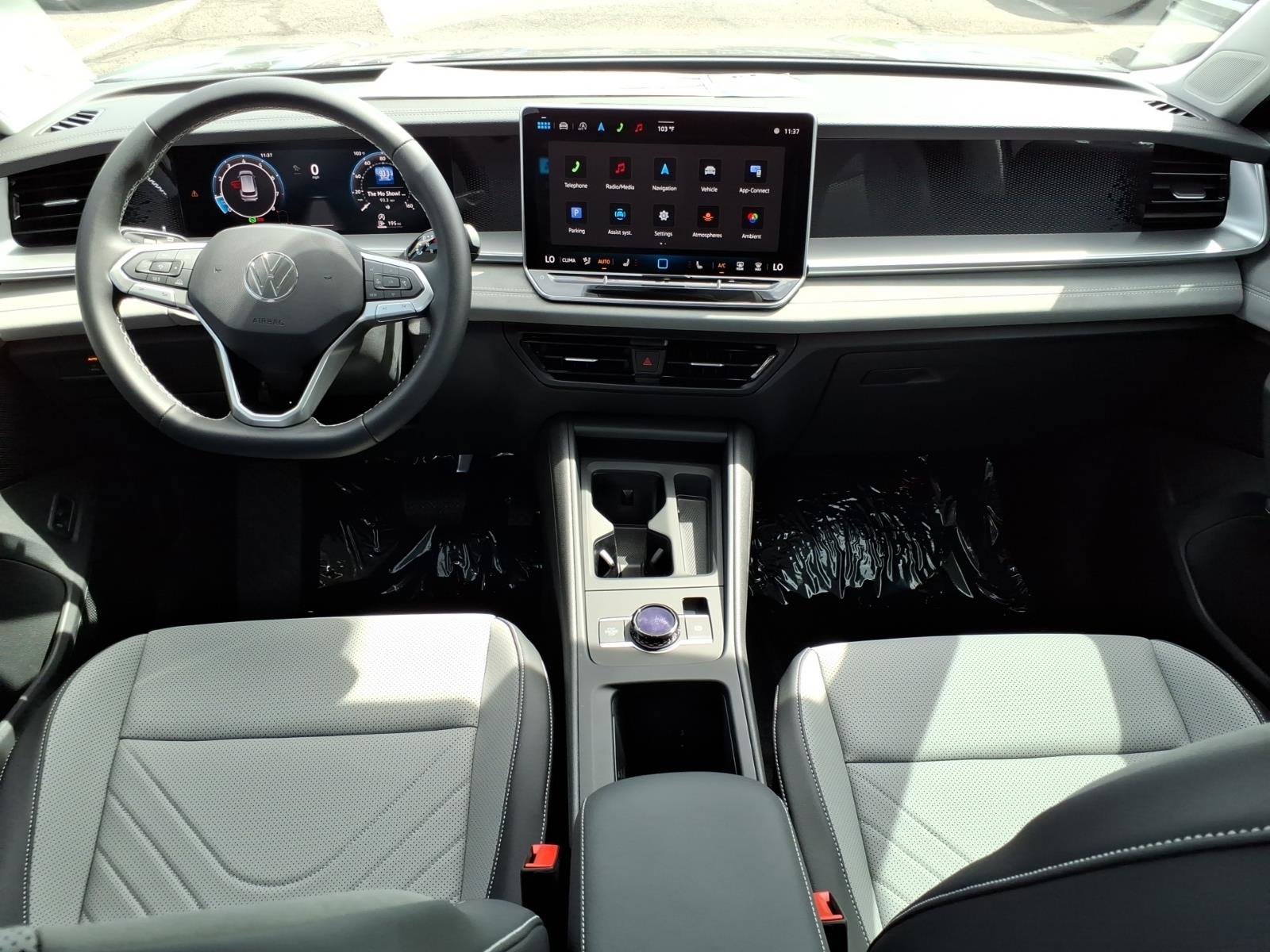 New 2026 Volkswagen Tiguan SE image 11