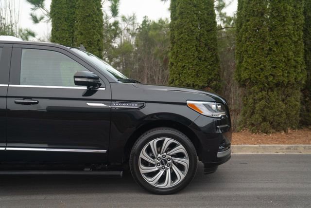 Used 2023 Lincoln Navigator Reserve w/ Equipment Group 201A image 10