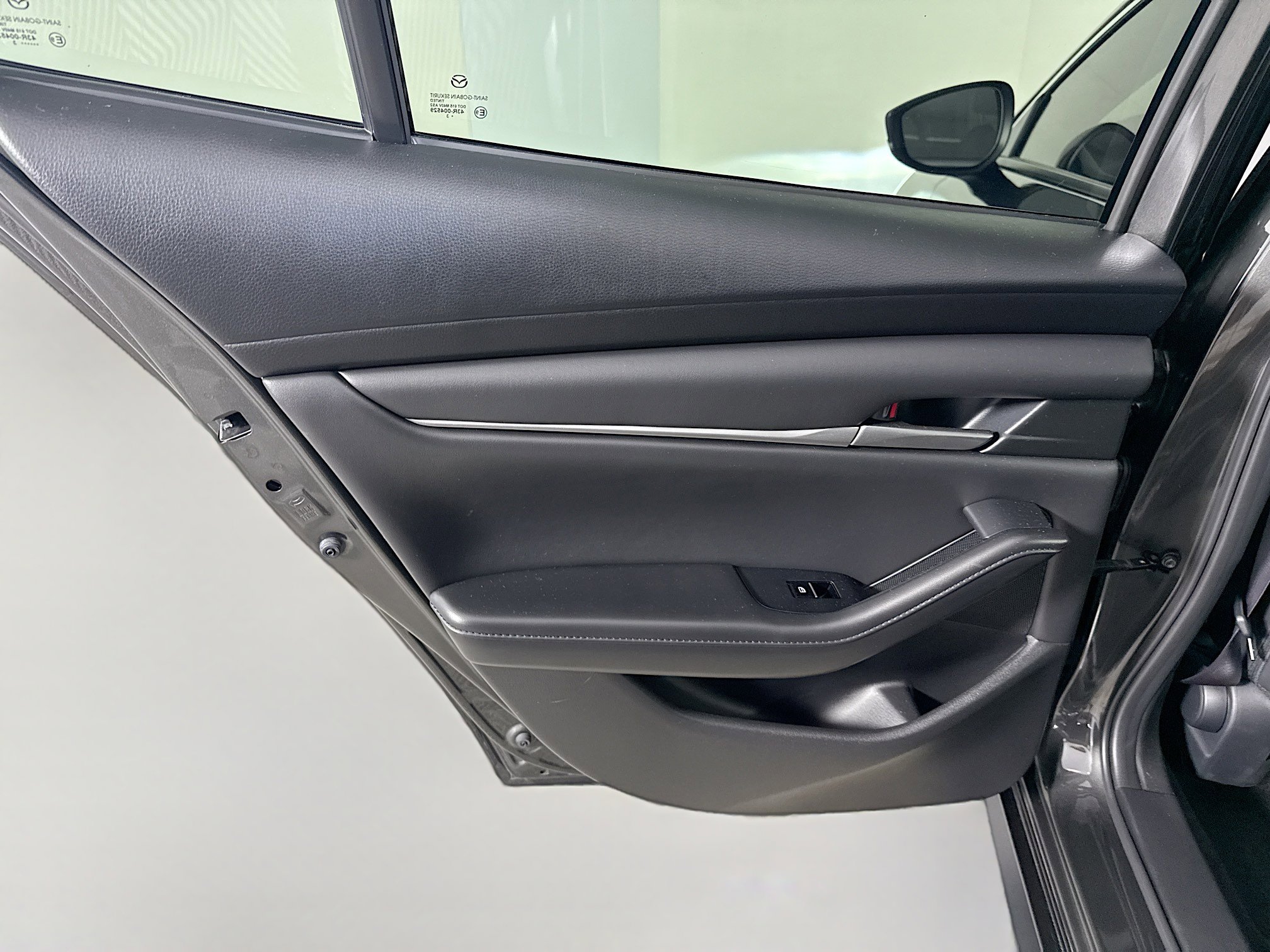 Used 2023 MAZDA MAZDA3 s image 26