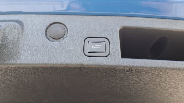 Used 2025 GMC Terrain Elevation w/ Elevation Premium Package image 12