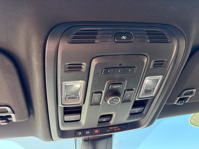Used 2021 GMC Yukon Denali w/ Denali Premium Package AWD/4WD image 26