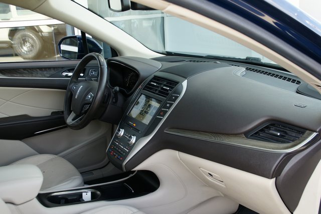 Used 2018 Lincoln MKC Reserve w/ Lincoln MKC Climate Package image 39