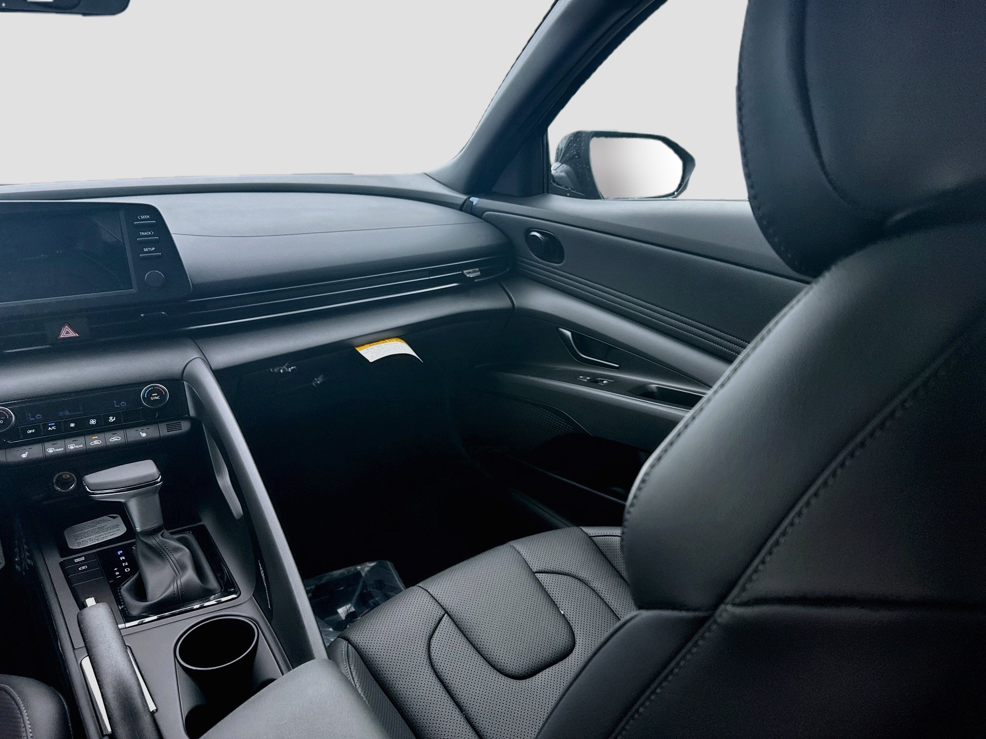 New 2026 Hyundai Elantra SEL Sport FWD image 16