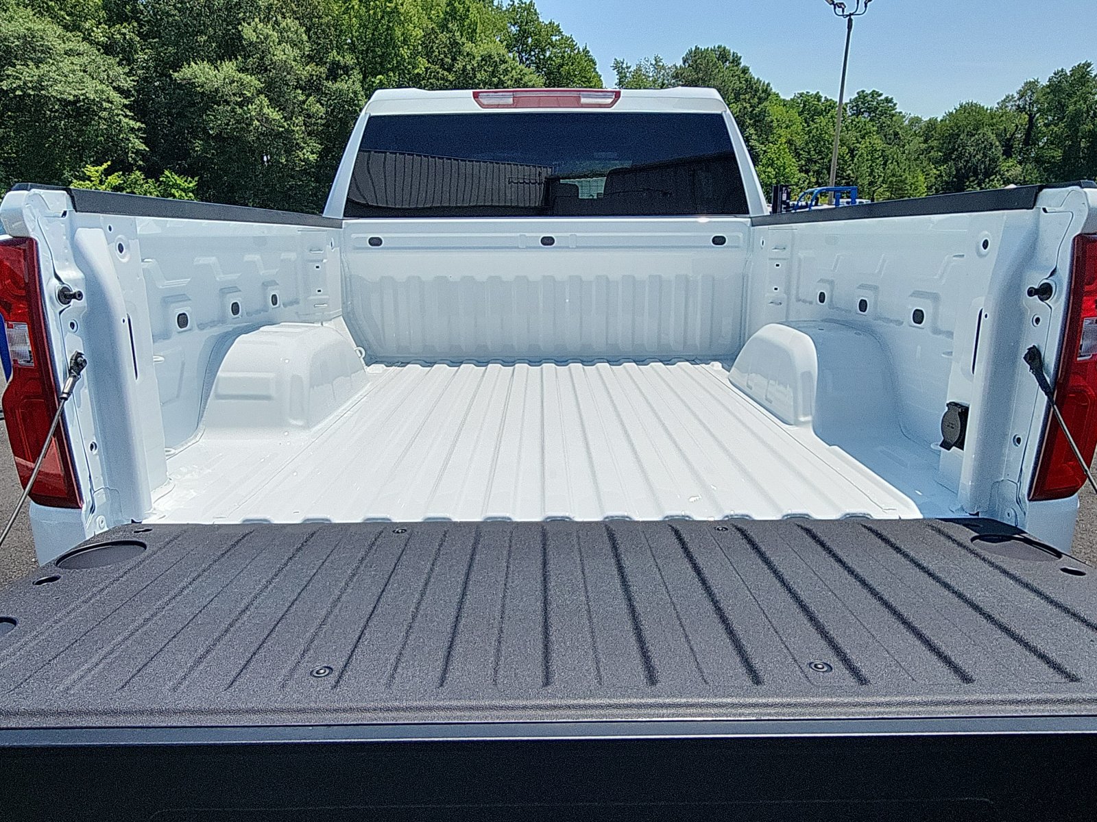 New 2026 Chevrolet Silverado 1500 RST w/ Z71 Off-Road Package AWD/4WD image 25