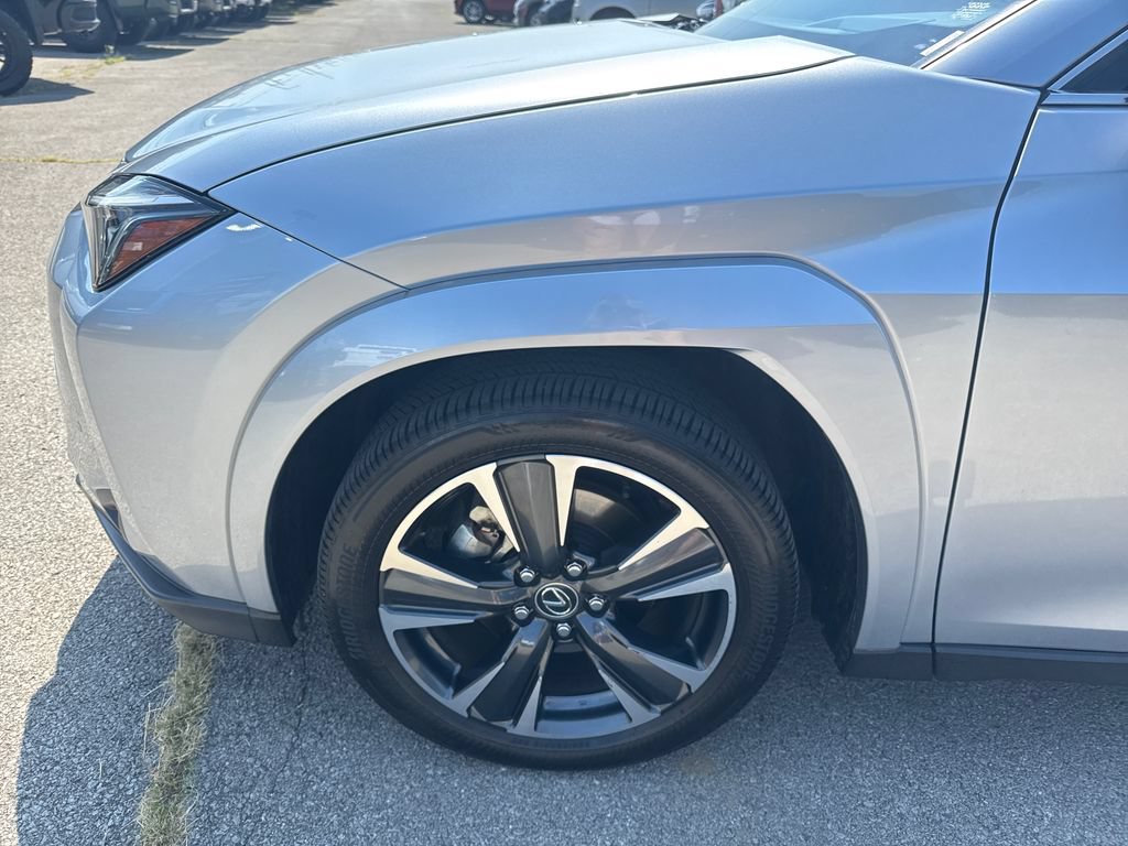 Used 2025 Lexus UX 300h AWD w/ Cold Area Package image 10