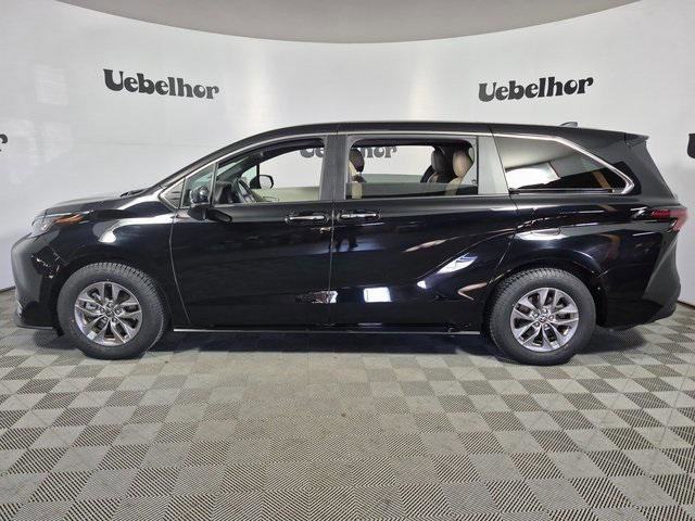 Certified 2023 Toyota Sienna XLE image 4