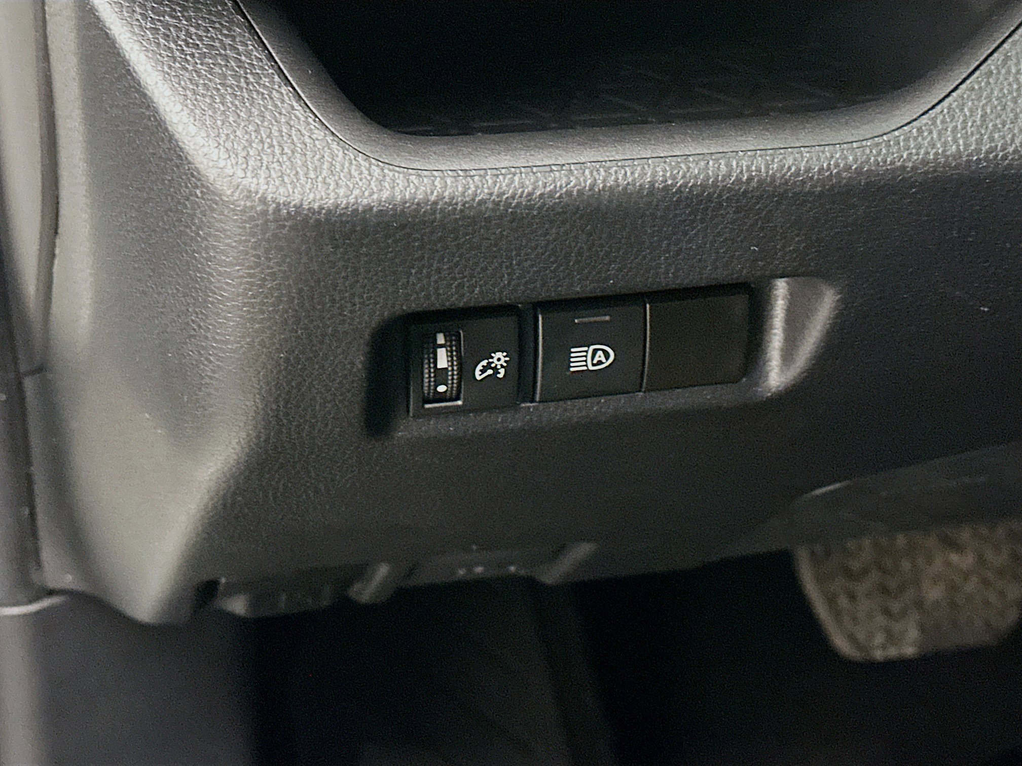 Used 2024 Toyota RAV4 LE image 17