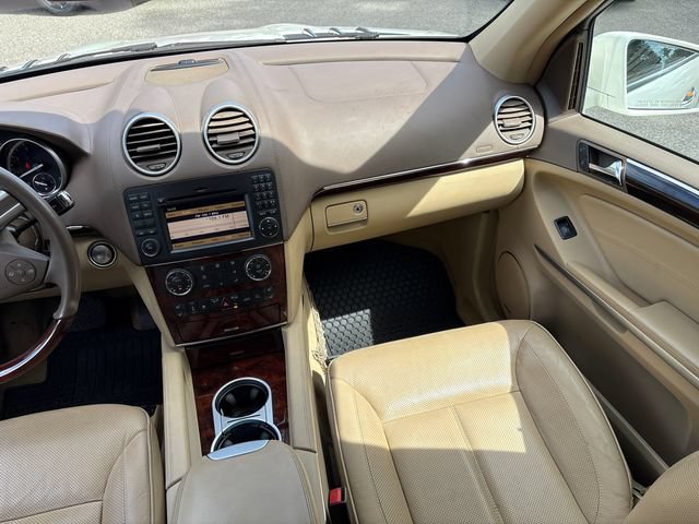 Used 2012 Mercedes-Benz GL 550 4MATIC image 21