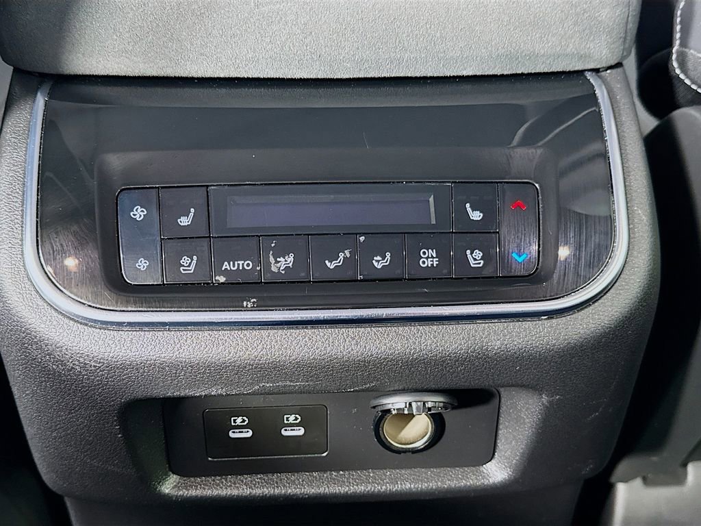 Used 2025 INFINITI QX80 Sensory image 27