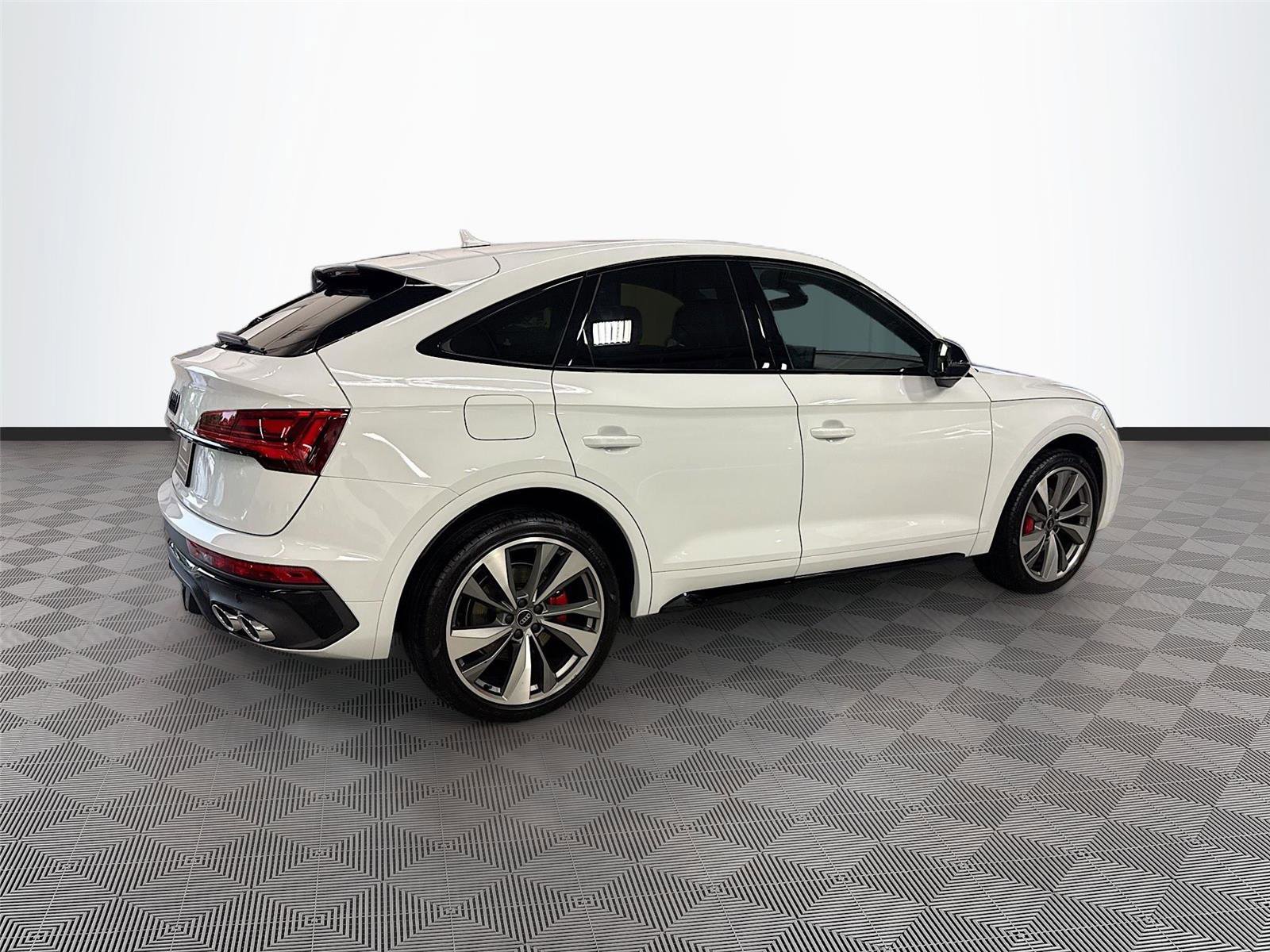 Certified 2024 Audi SQ5 Premium Plus w/ S Sport Package AWD/4WD image 7
