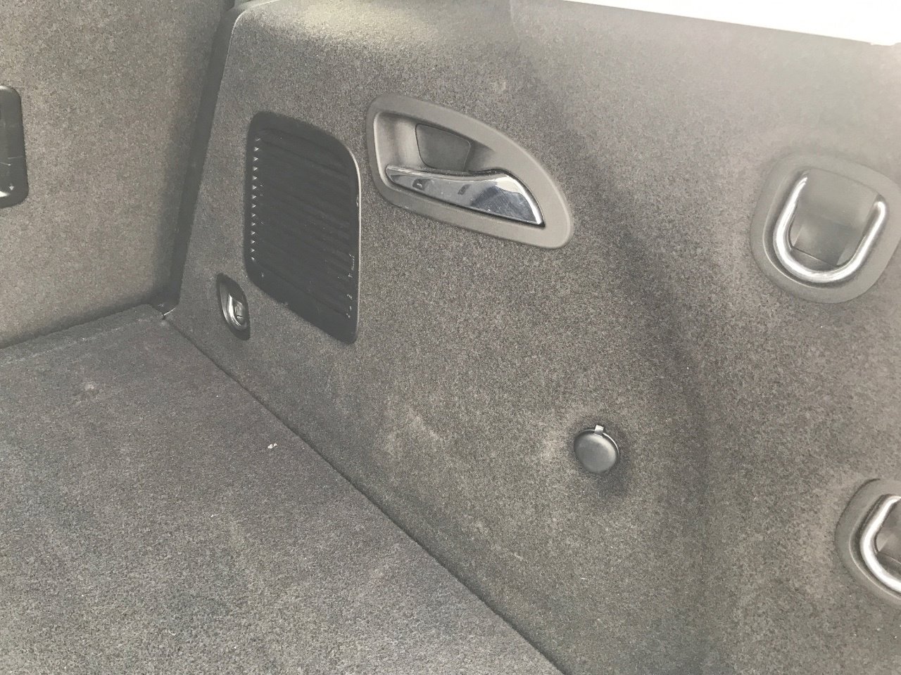 Used 2020 Buick Envision Essence image 29