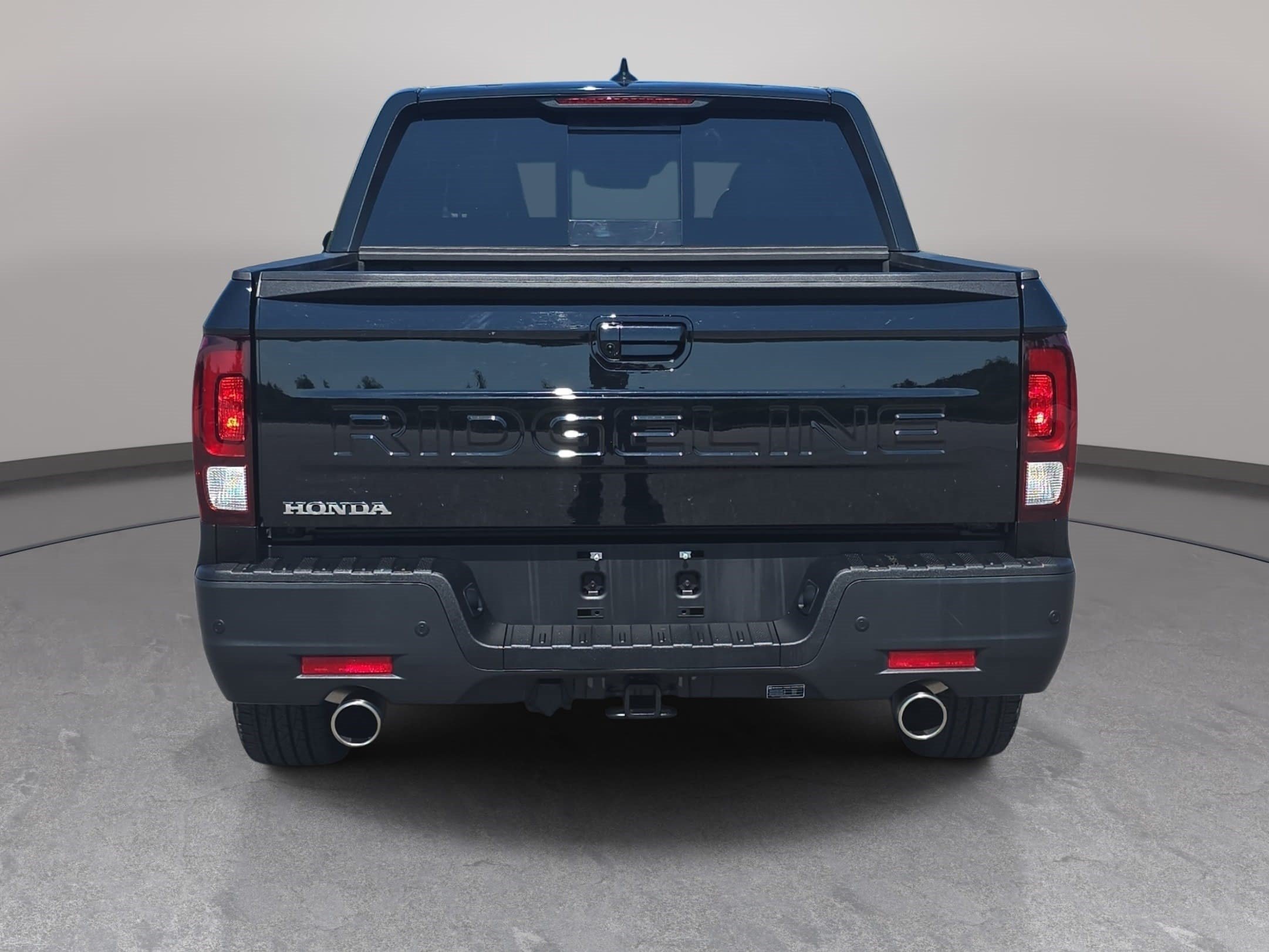Certified 2025 Honda Ridgeline Black Edition image 6