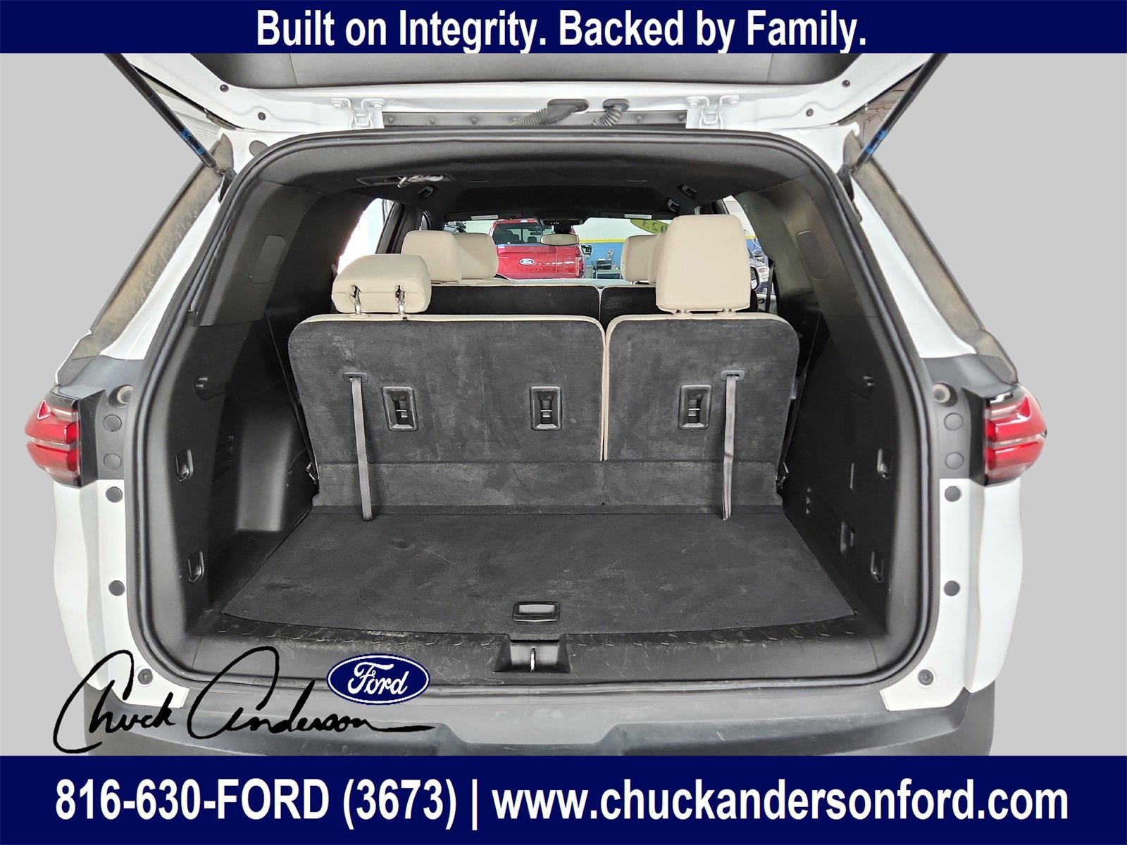 Used 2023 Chevrolet Traverse LS image 26