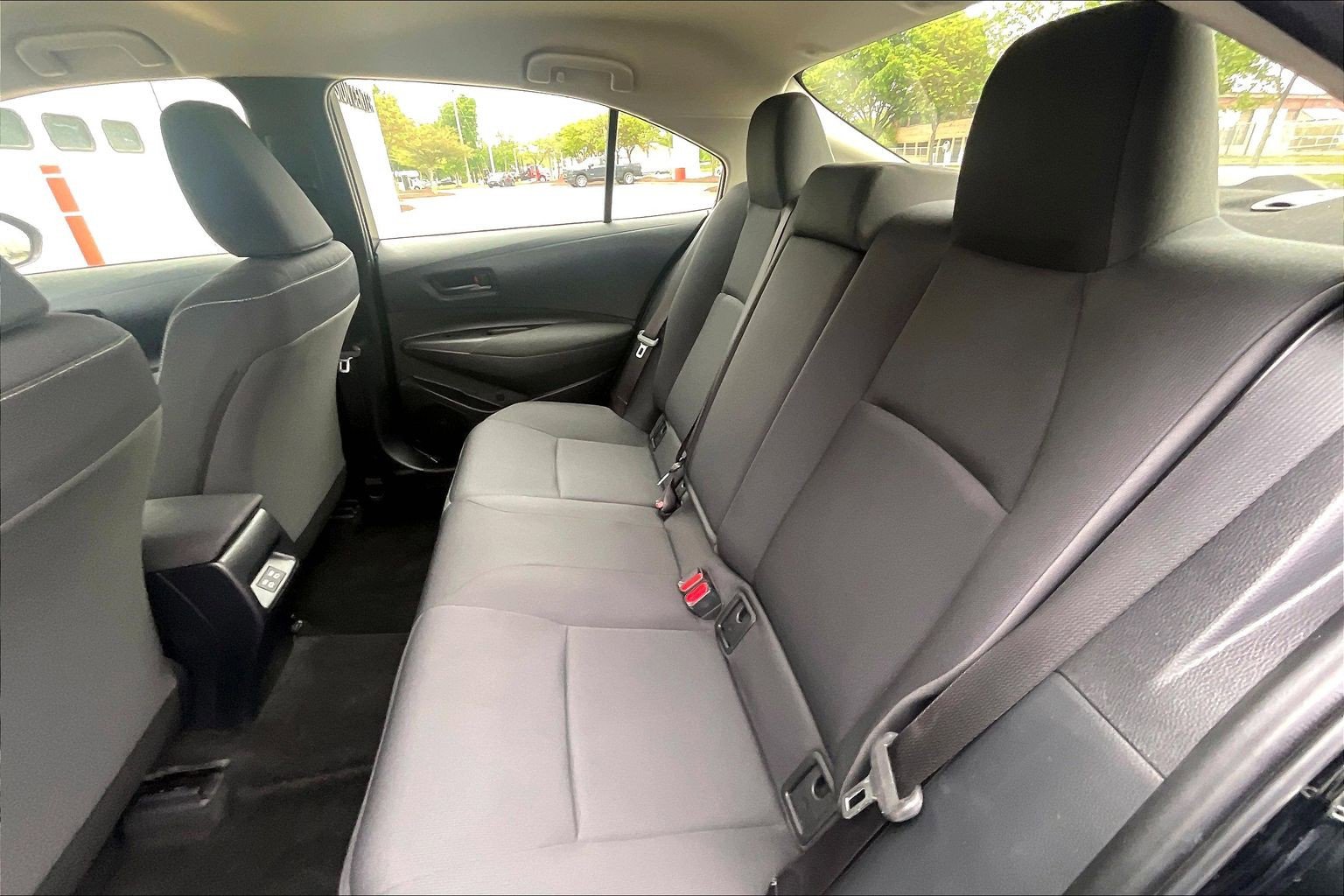 Used 2024 Toyota Corolla LE FWD image 30
