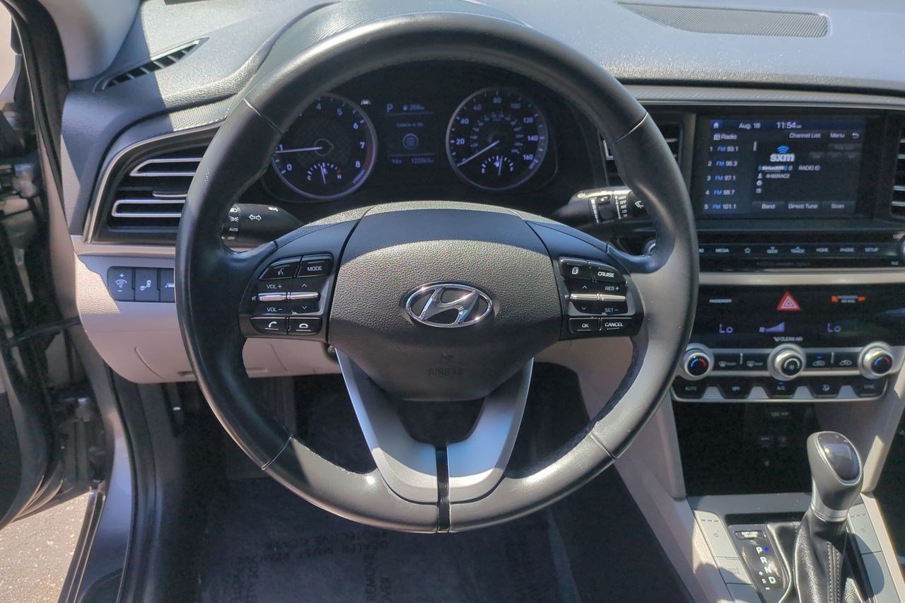 Used 2020 Hyundai Elantra Limited FWD image 11