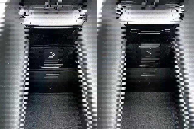 Used 2025 Mercedes-Benz C 300 C 300 image 19