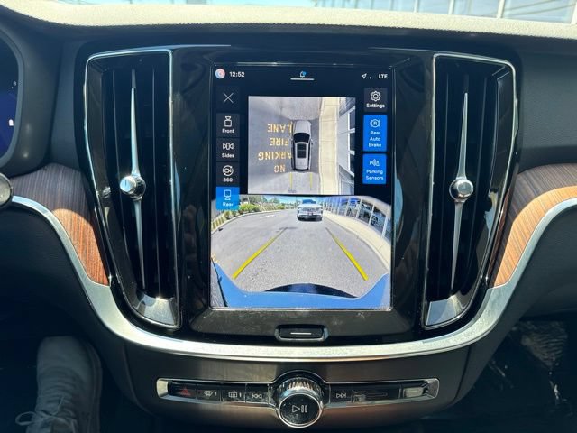 Certified 2025 Volvo V60 B5 Cross Country Plus AWD/4WD image 26