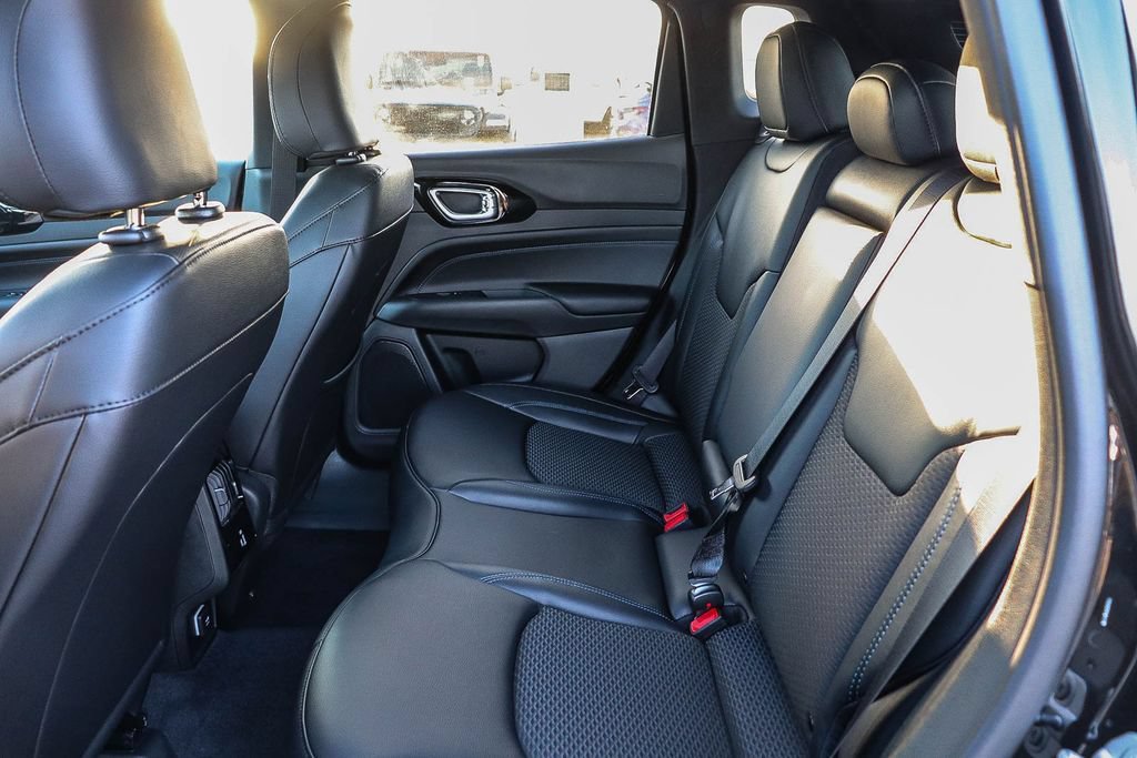 New 2026 Jeep Compass Latitude AWD/4WD image 21