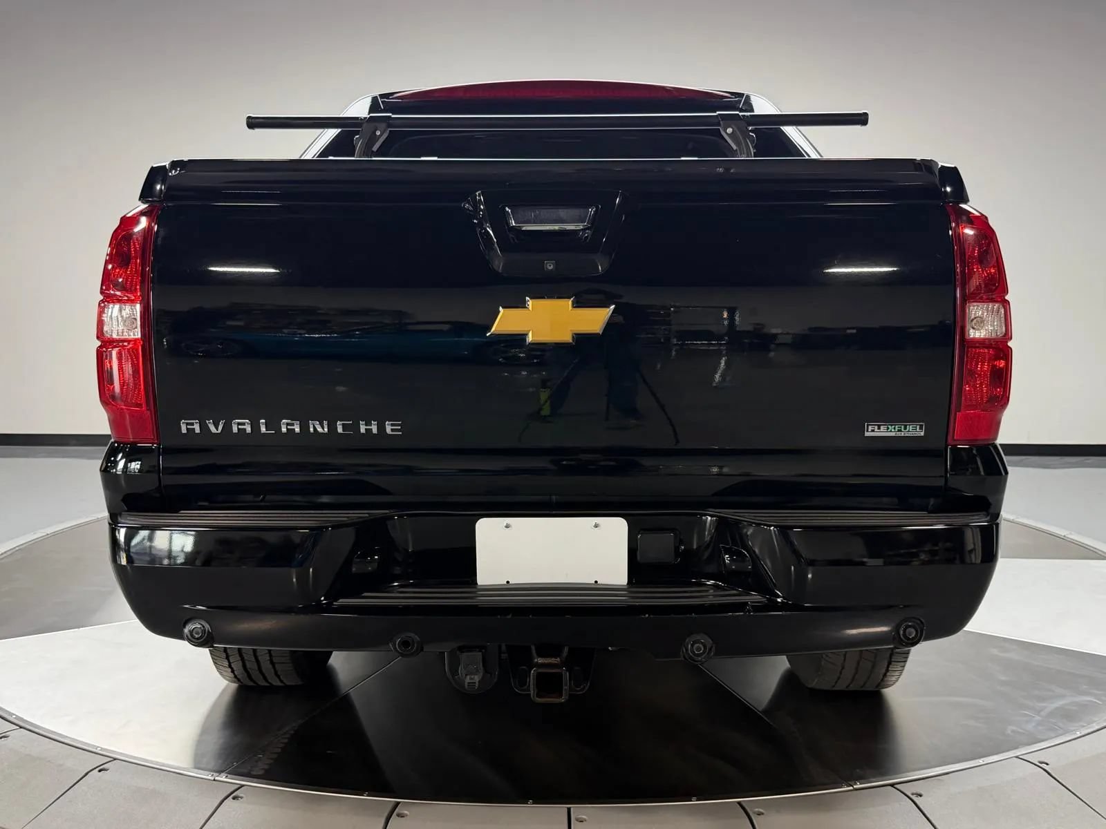 Used 2012 Chevrolet Avalanche LS AWD/4WD image 5