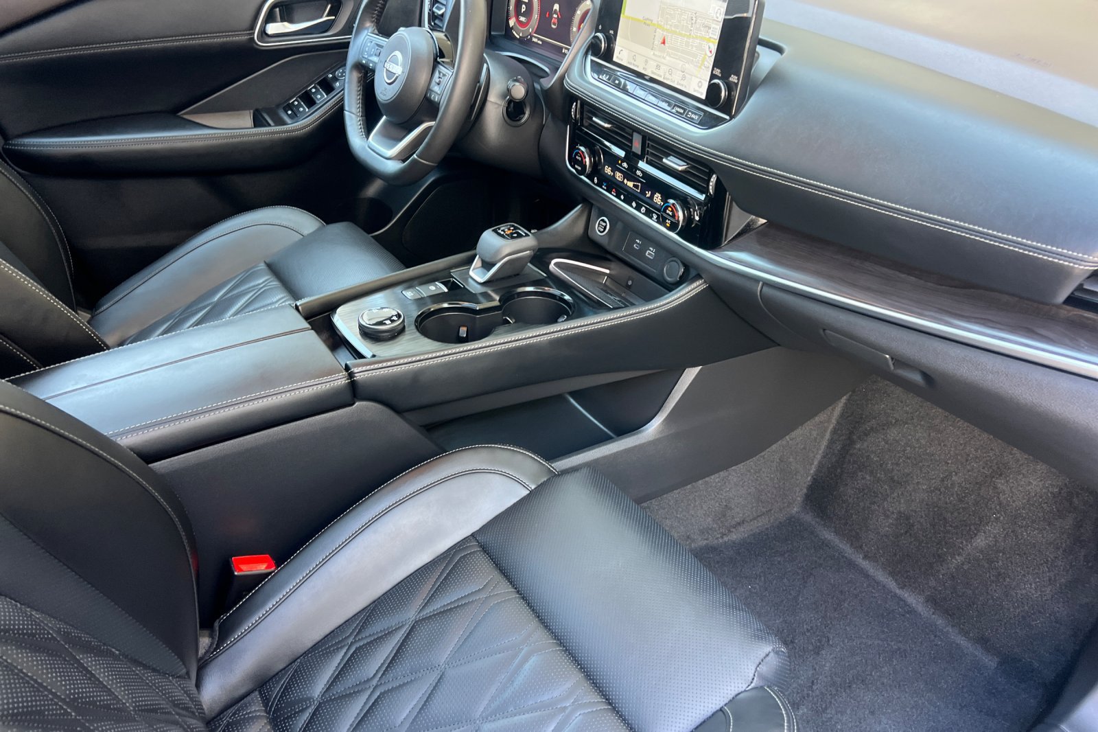 Certified 2023 Nissan Rogue Platinum w/ Platinum Premium Package AWD/4WD image 18