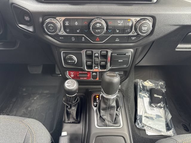 New 2026 Jeep Gladiator Sport AWD/4WD image 16