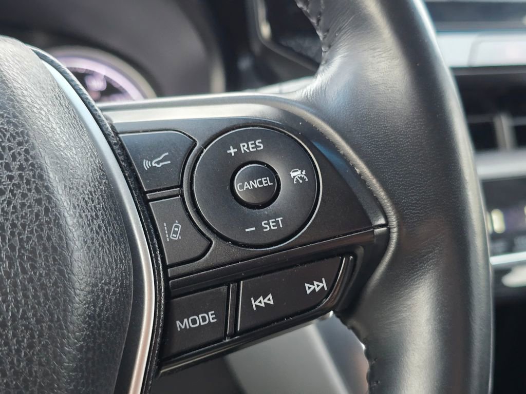 Used 2022 Toyota Venza LE image 34