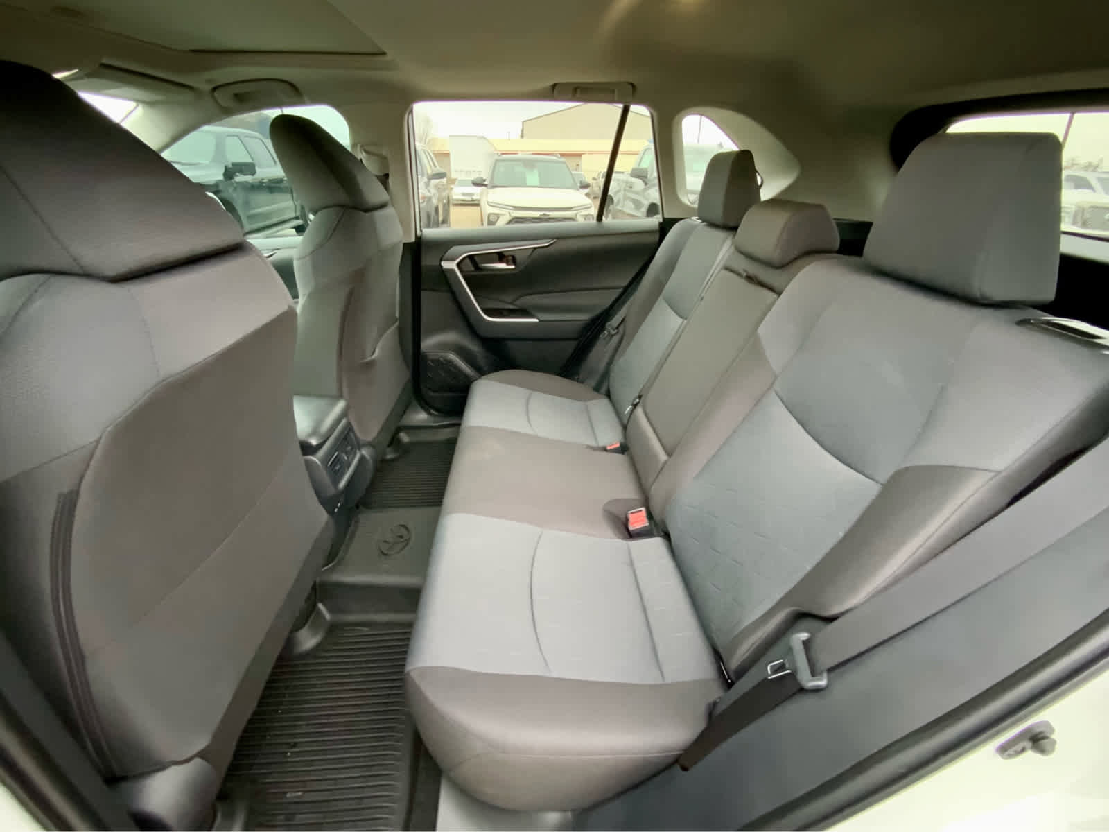 Used 2025 Toyota RAV4 XLE w/ Convenience Package image 24